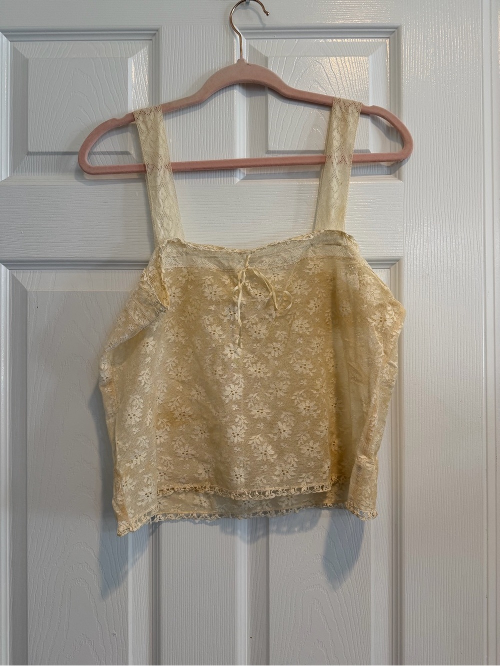 Monique Lhuillier Pale Cream Floral Lace Camisole